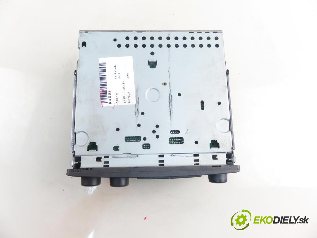 VOLVO V40 Kombi (645) KOMBI 2001 85,00 1.9 DI 116 - D 4192 T3 1870,00 RADIO CD 30889965