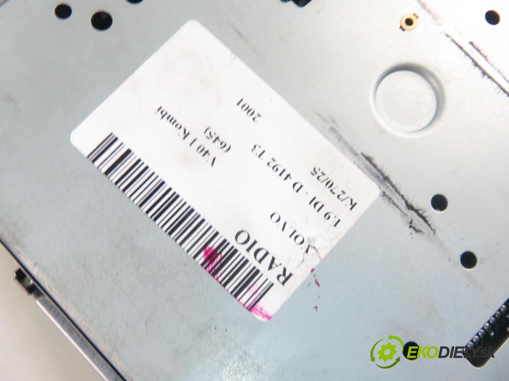VOLVO V40 Kombi (645) KOMBI 2001 85,00 1.9 DI 116 - D 4192 T3 1870,00 RADIO CD 30889965
