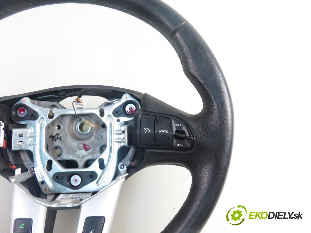 KIA SPORTAGE (SL) SUV 2012 100,00 2.0 CRDi 136 - D4HA 1995,00 Volant 561103U750EQ (Volant)