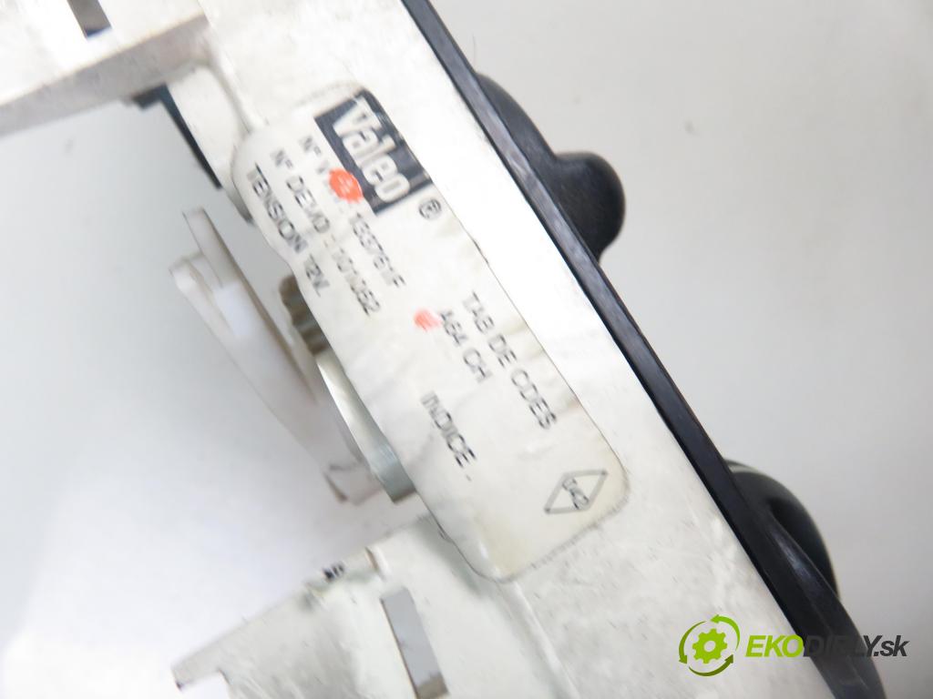 OPEL MOVANO Autobus (X70) BUS 2000 59,00 2.5 D - S8U 772 2499,00 Panel kúrenia 133761F