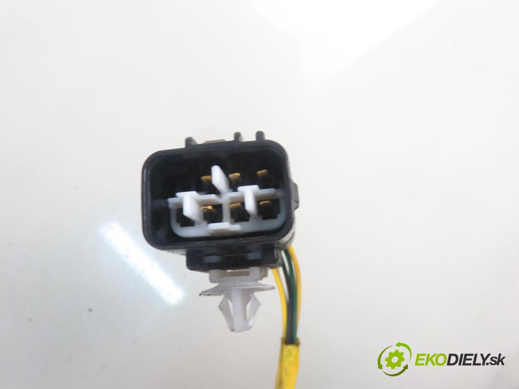 TOYOTA AVENSIS sedan (_T25_) SEDAN 2004 85,00 2.0 D-CAT 116- 1CD-FTV 1995,00 Potenciometer plynu 8928152021 ; 1983003041 (Pedál)