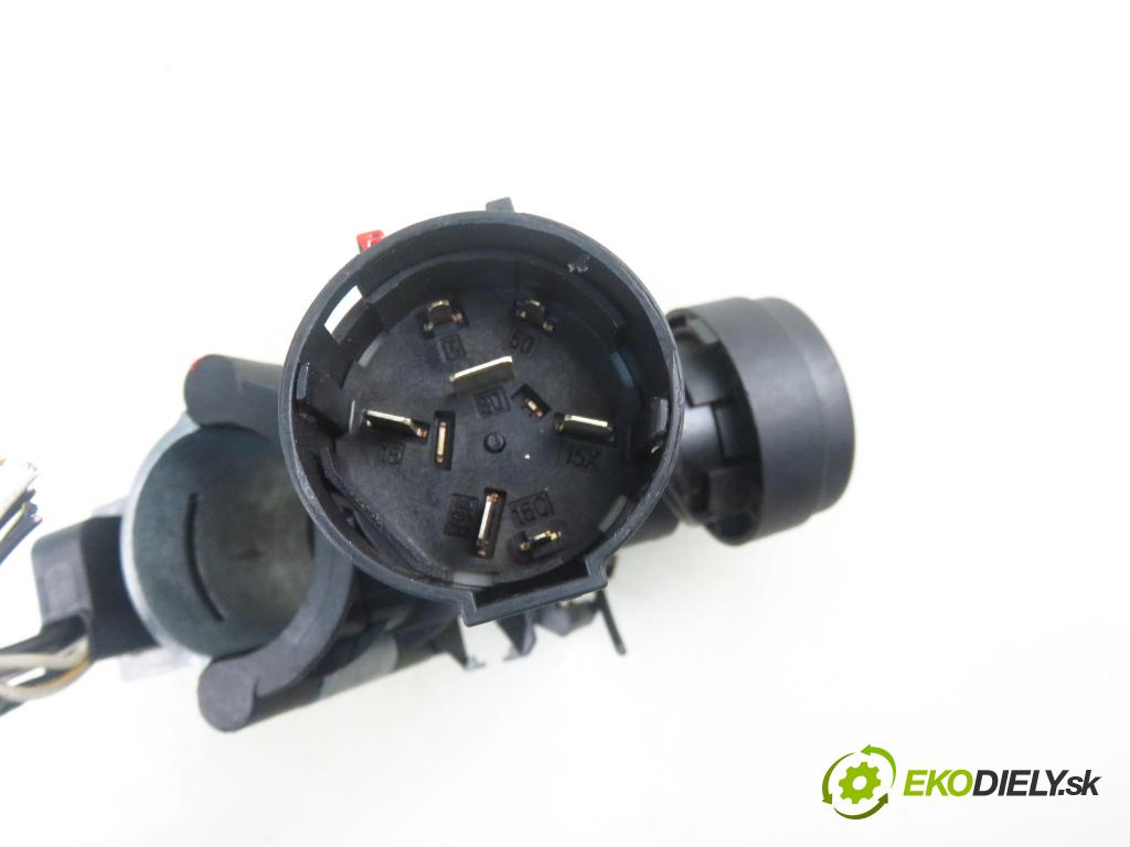 MERCEDES-BENZ KLASA A (W168) HB 2001 70,00 A 170 CDI 95 - OM 668.942 1689,00 spinačka  (Spínacia skrinka a kľúč)