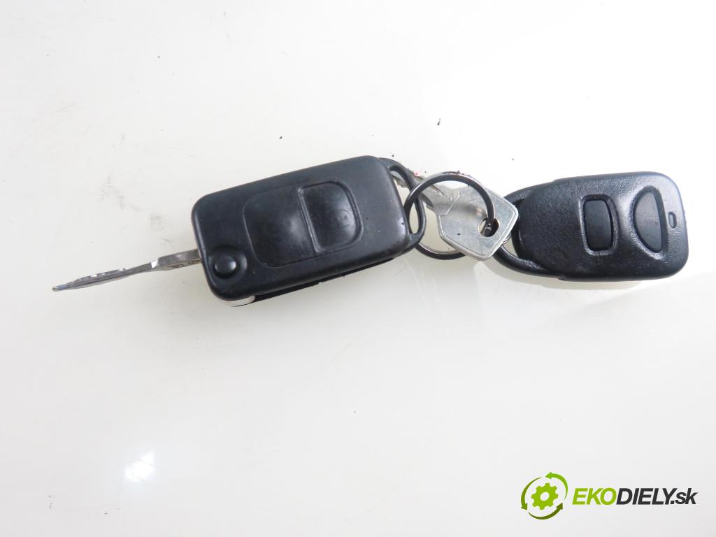 MERCEDES-BENZ KLASA A (W168) HB 2001 70,00 A 170 CDI 95 - OM 668.942 1689,00 spinačka  (Spínacia skrinka a kľúč)