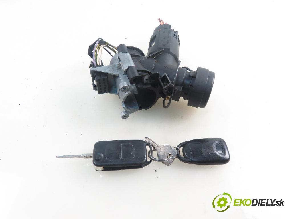 MERCEDES-BENZ KLASA A (W168) HB 2001 70,00 A 170 CDI 95 - OM 668.942 1689,00 spinačka  (Spínacia skrinka a kľúč)