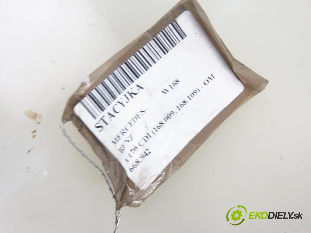 MERCEDES-BENZ KLASA A (W168) HB 2001 70,00 A 170 CDI 95 - OM 668.942 1689,00 spinačka  (Spínacia skrinka a kľúč)