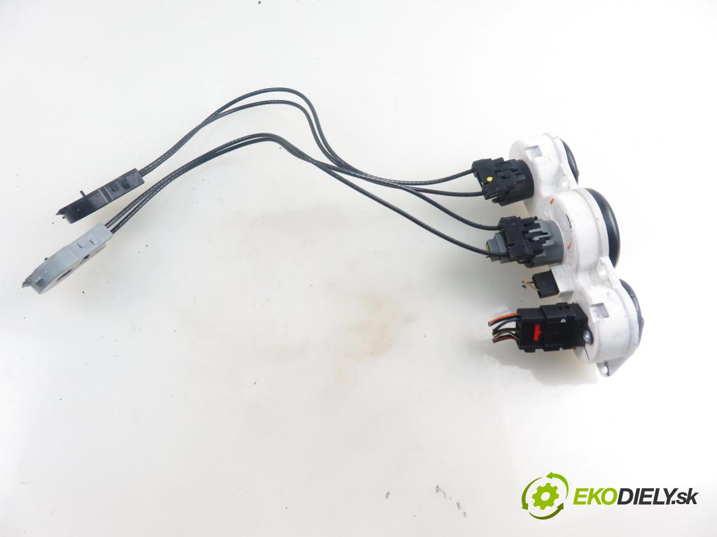 FORD FOCUS (DAW, DBW) HB 2004 74,00 1.6 16V - FYDB 1596,00 Panel kúrenia KLIMATIZACE: 98AB18C419AF ; 1S4H18C419BA