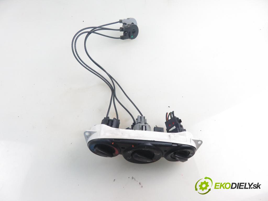FORD FOCUS (DAW, DBW) HB 2004 74,00 1.6 16V - FYDB 1596,00 Panel kúrenia KLIMATIZACE: 98AB18C419AF ; 1S4H18C419BA