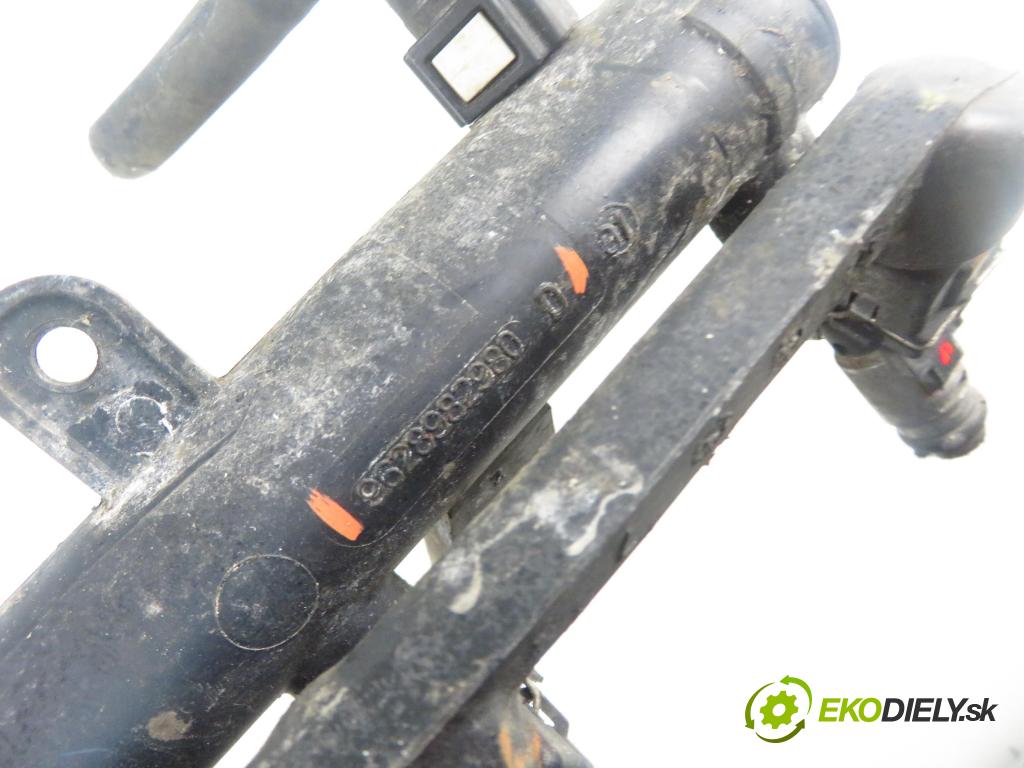 CITROEN C3 I (FC_) HB 2002 44,00 1.1 i - HFX (TU1A) 1124,00 Lišta vstrekovacia 9628982980D ; 9638128080 (Vstrekovacia lišta)