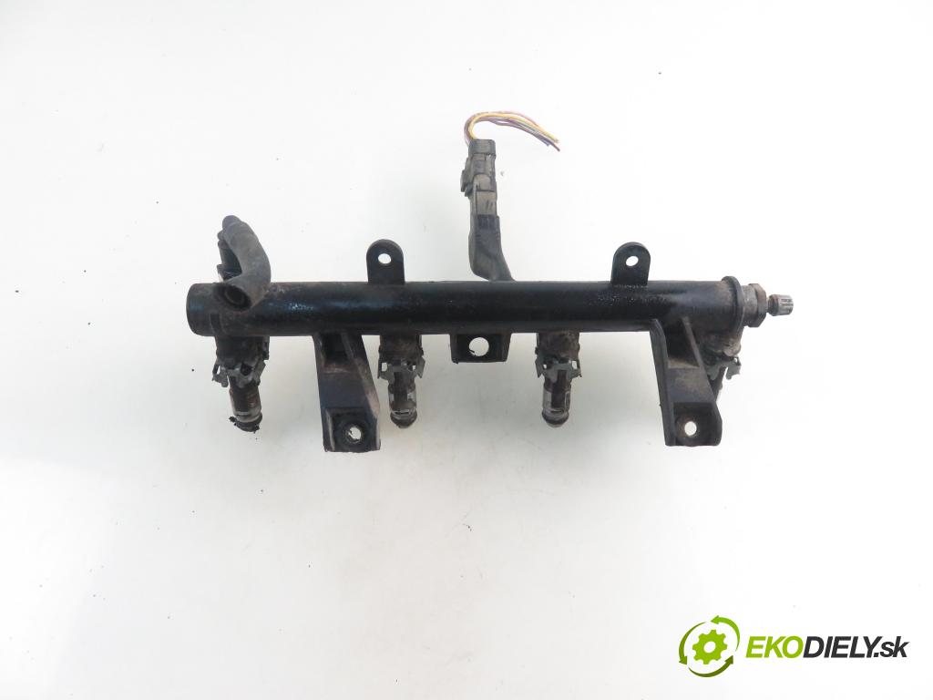 CITROEN C3 I (FC_) HB 2002 44,00 1.1 i - HFX (TU1A) 1124,00 Lišta vstrekovacia 9628982980D ; 9638128080 (Vstrekovacia lišta)