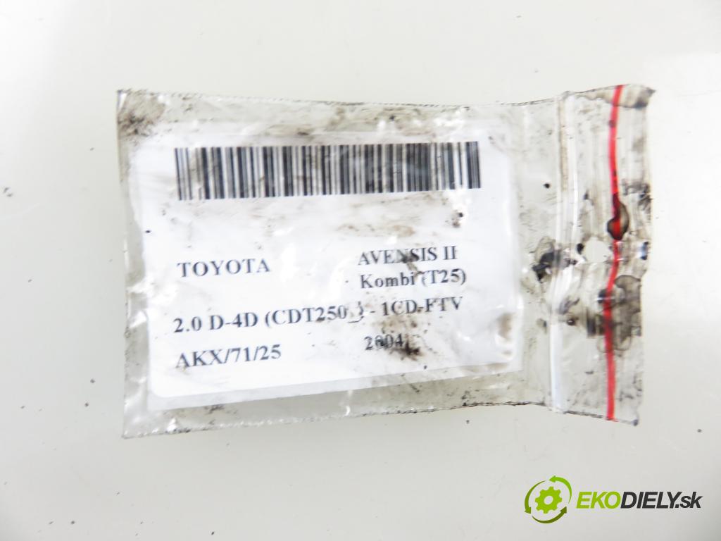 TOYOTA AVENSIS Kombi (_T25_) HB 2004 85,00 2.0 D-4D 116 - 1CD-FTV 1995,00 vstrekovač 236700G040 (Vstrekovač paliva)