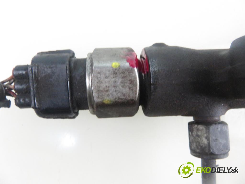 TOYOTA AVENSIS Kombi (_T25_) HB 2004 85,00 2.0 D-4D 116 - 1CD-FTV 1995,00 Lišta vstrekovacia 8945860010 (Vstrekovacia lišta)