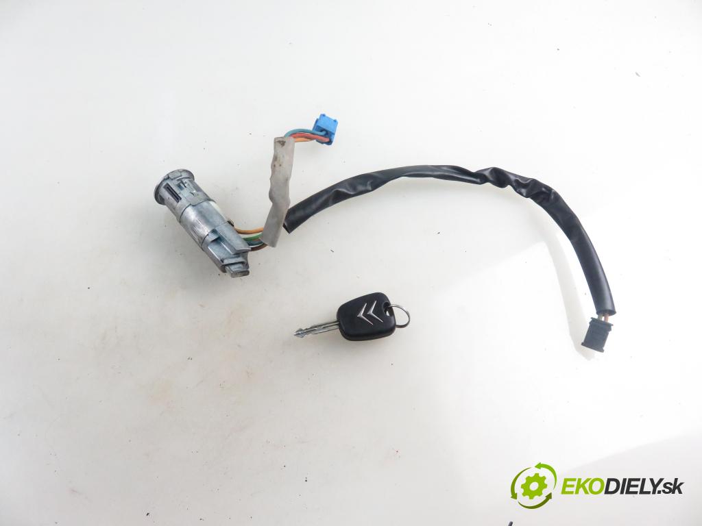 CITROEN XSARA PICASSO (N68) MINIVAN 2004 70,00 1.6 - NFV (TU5JP) 1587,00 spinačka  (Spínacia skrinka a kľúč)