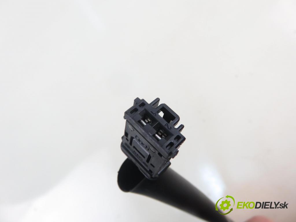 CITROEN XSARA PICASSO (N68) MINIVAN 2004 70,00 1.6 - NFV (TU5JP) 1587,00 spinačka  (Spínacia skrinka a kľúč)