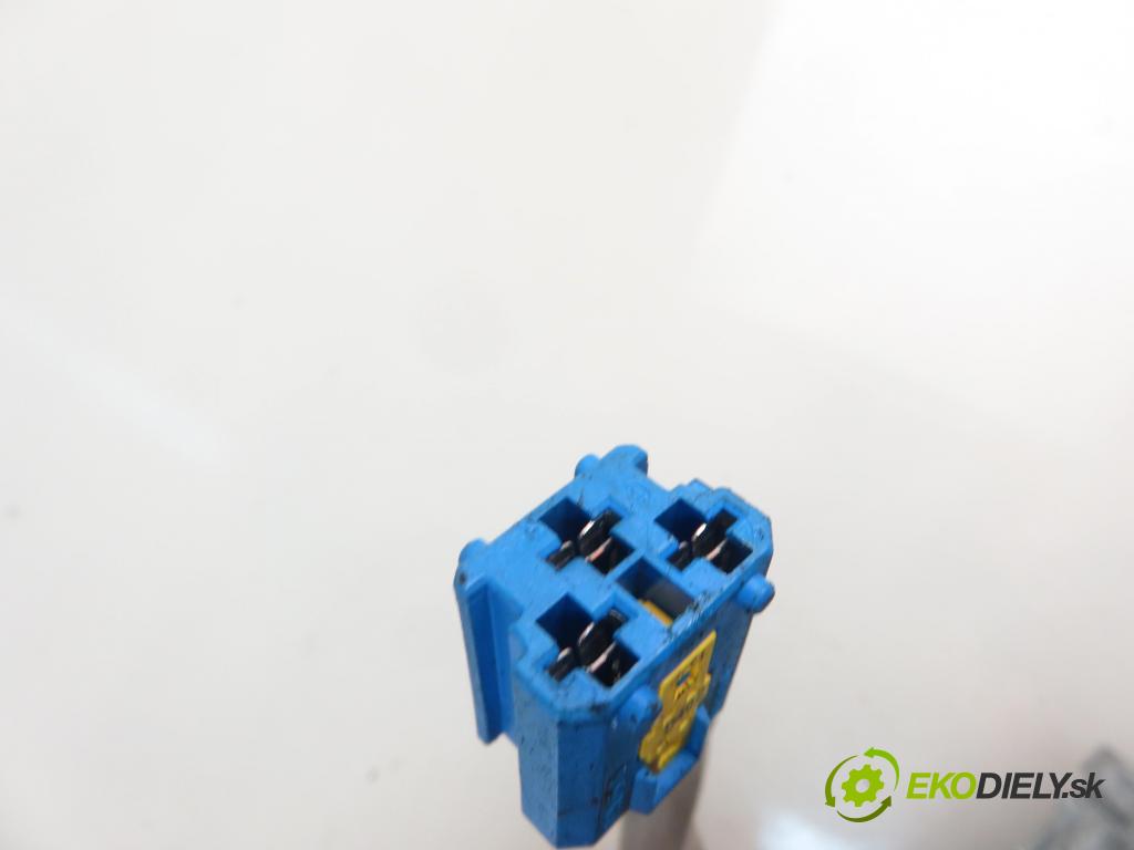 CITROEN XSARA PICASSO (N68) MINIVAN 2004 70,00 1.6 - NFV (TU5JP) 1587,00 spinačka  (Spínacia skrinka a kľúč)