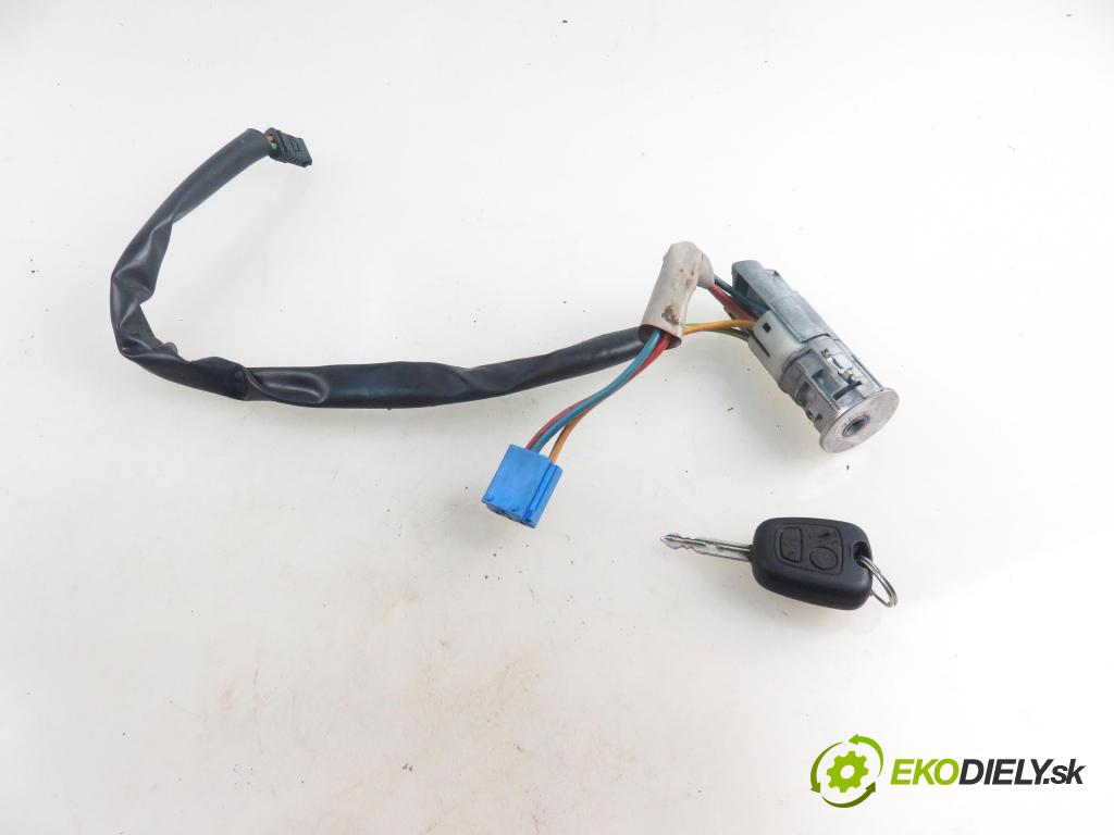 CITROEN XSARA PICASSO (N68) MINIVAN 2004 70,00 1.6 - NFV (TU5JP) 1587,00 spinačka  (Spínacia skrinka a kľúč)