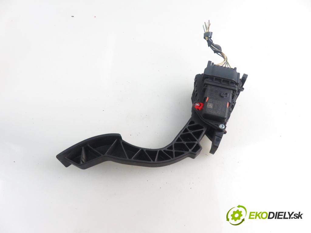 FORD FOCUS II Turnier (DA_, FFS, DS) KOMBI 2005 80,00 1.6 TDCi 109 - G8DE 1560,00 Potenciometer plynu 4M519F836CH ; 6PV00864100 (Pedál)