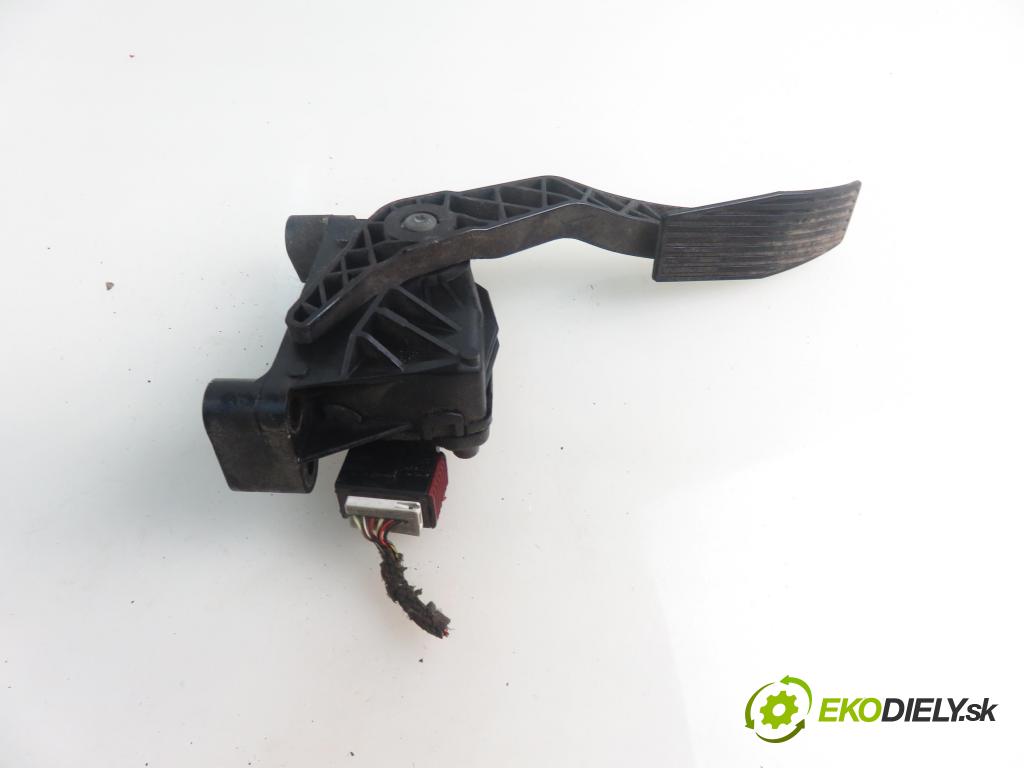 OPEL ASTRA H (A04) HB 2004 74,00 1.7 CDTI 100 - Z 17 DTH 1686,00 Potenciometer plynu 9157998BK ; 6PV00811200 (Pedál)