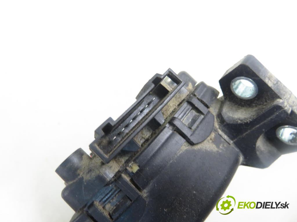 RENAULT MASTER II Skrzynia (FD) FURGON 2004 73,00 2.5 dCi 100 - G9U 754 2464,00 Potenciometer plynu 7700314525 ; 6PV0081190 (Pedál)