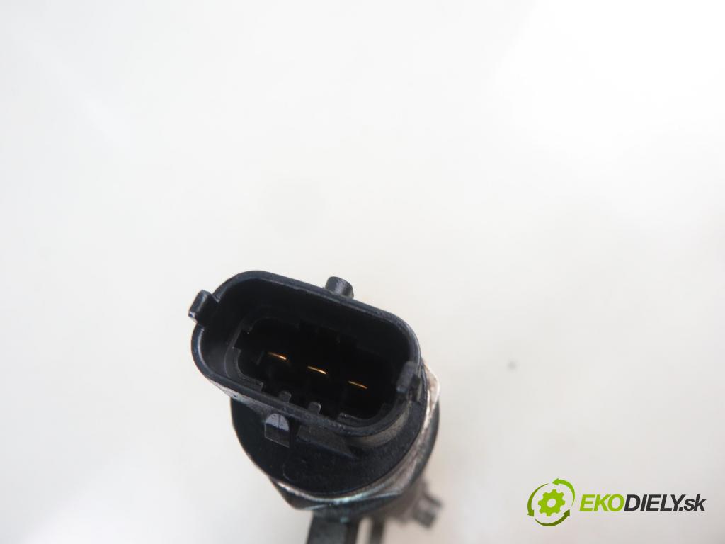 FIAT BRAVO II (198_) HB 2007 110,00 1.9 D Multijet - 937 A5.000 1910,00 Lišta vstrekovacia 0445214058 ; 55197372 ; 0281002903 (Vstrekovacia lišta)