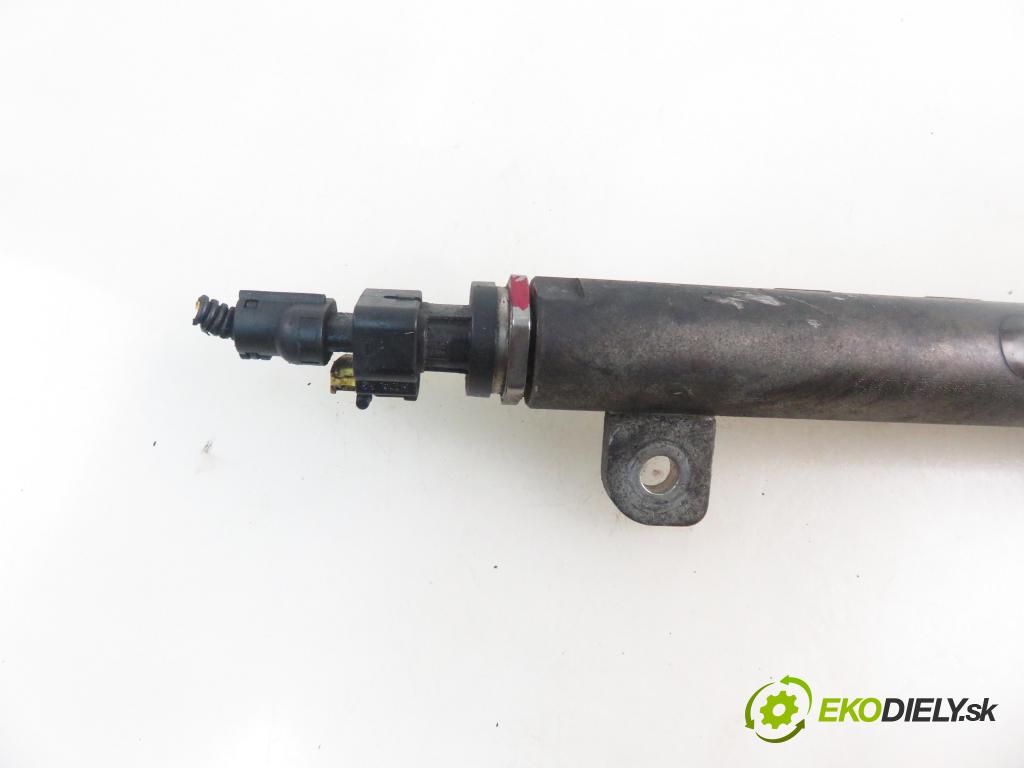 FIAT BRAVO II (198_) HB 2007 110,00 1.9 D Multijet - 937 A5.000 1910,00 Lišta vstrekovacia 0445214058 ; 55197372 ; 0281002903 (Vstrekovacia lišta)