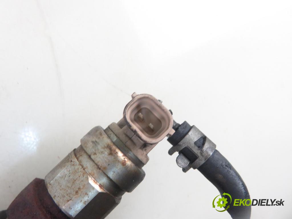 TOYOTA COROLLA (_E12_) HB 2003 66,00 2.0 D-4D 1995,00 Lišta vstrekovacia 8945860010 (Vstrekovacia lišta)