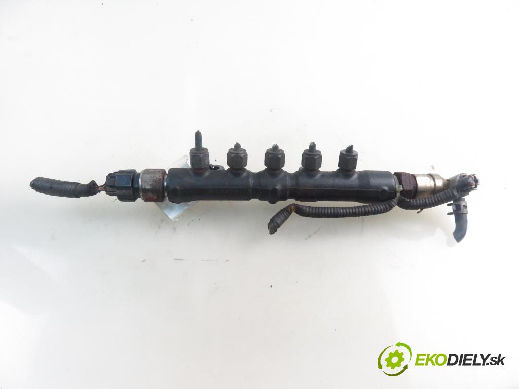 TOYOTA COROLLA (_E12_) HB 2003 66,00 2.0 D-4D 1995,00 Lišta vstrekovacia 8945860010 (Vstrekovacia lišta)