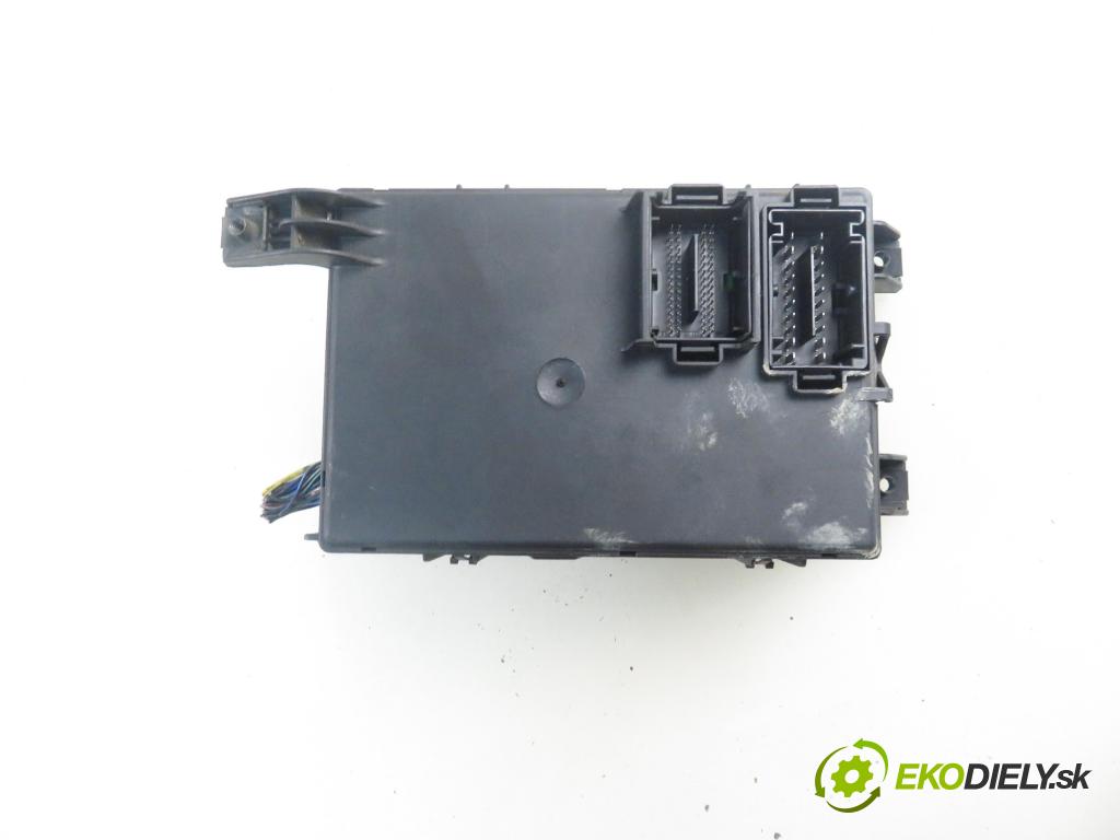 FIAT GRANDE PUNTO (199_) HB 2007 57,00 1.4 - 350 A1.000 1368,00 MODUL BSI 28094318 ; 00518060460