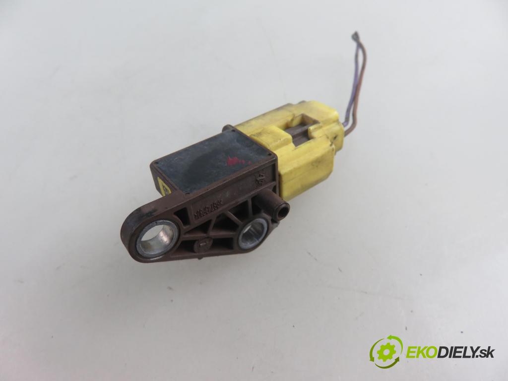 AUDI A4 (8K2, B8) SEDAN 2008 118,00 1.8 TFSI - CABB 1798,00 Snímač nárazu 5WK43738 ; 8K0959651 (Snímač nárazu)