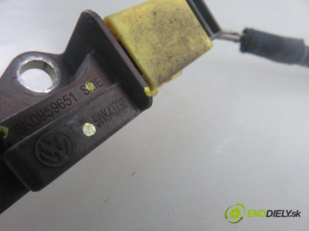 AUDI A4 (8K2, B8) SEDAN 2008 118,00 1.8 TFSI - CABB 1798,00 Snímač nárazu 5WK43738 ; 8K0959651 (Snímač nárazu)