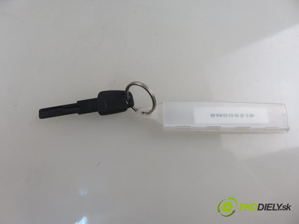 AUDI A4 (8K2, B8) SEDAN 2008 118,00 1.8 TFSI - CABB 1798,00 spinačka 8K0909131B (Spínacia skrinka a kľúč)