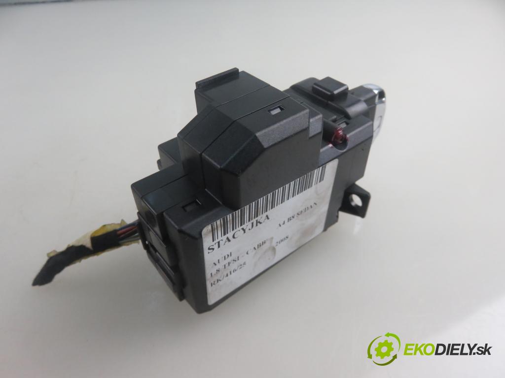 AUDI A4 (8K2, B8) SEDAN 2008 118,00 1.8 TFSI - CABB 1798,00 spinačka 8K0909131B (Spínacia skrinka a kľúč)