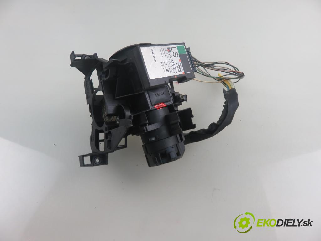 SUZUKI WAGON R+ (MM) HB 2002 56,00 1.3 4WD (RB 413) - G13BB 1298,00 spinačka 24445098 ; 5WK4763 (Spínacia skrinka a kľúč)