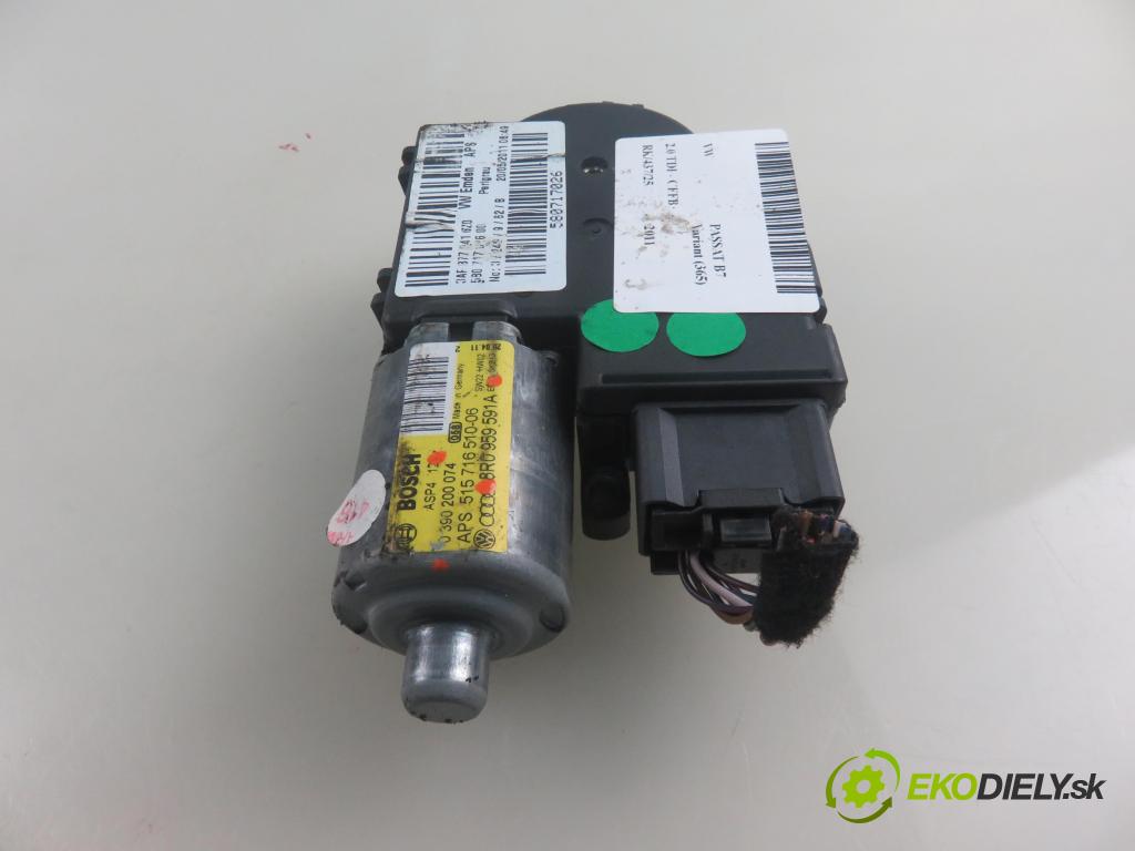 VW PASSAT B7 Variant (365) KOMBI 2011 103,00 2.0 TDI - CFFB 1968,00 Motorček strešného okna 8R0959591A ; 0390200074 (Motorček ovládania strešného okna)