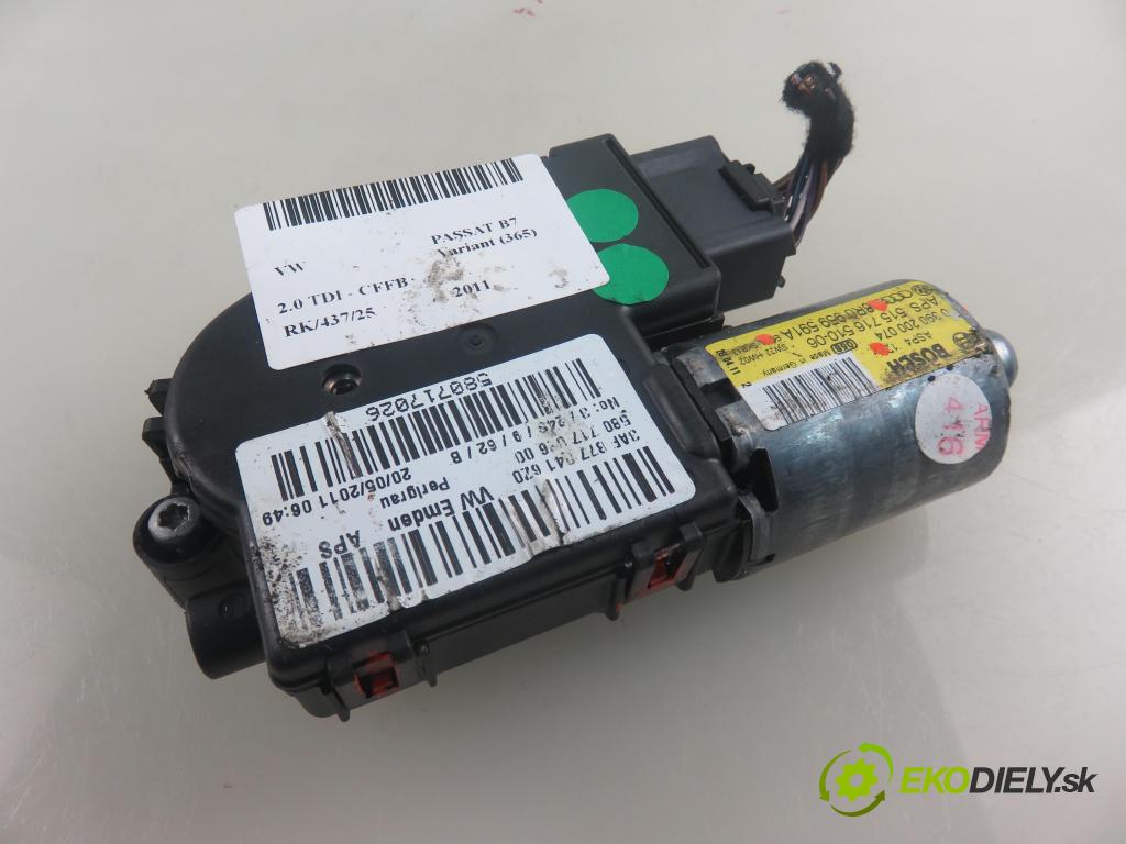 VW PASSAT B7 Variant (365) KOMBI 2011 103,00 2.0 TDI - CFFB 1968,00 Motorček strešného okna 8R0959591A ; 0390200074 (Motorček ovládania strešného okna)