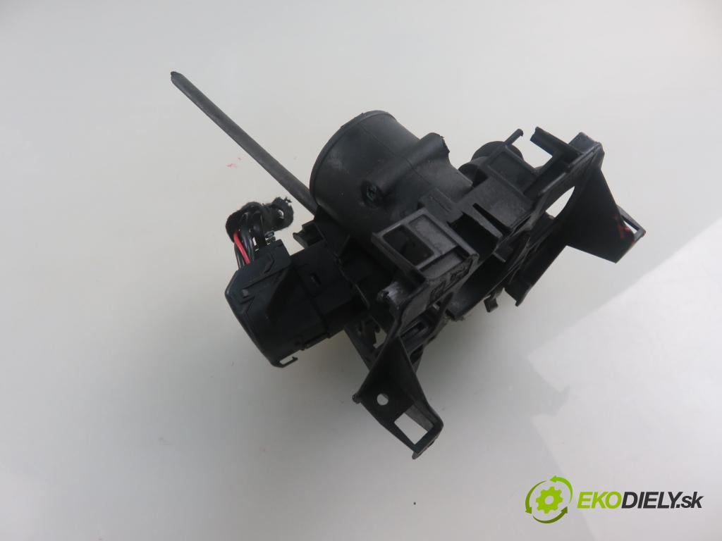 OPEL ZAFIRA A Nadwozie Wielkopojemne (MPV) (T98)  MINIVAN 2000 60,00 2.0 DI 16V - X 20 DTL 1995,00 spinačka 24445098 ; 5WK4763 (Spínacia skrinka a kľúč)