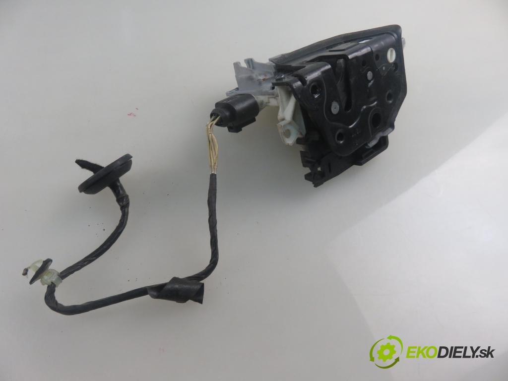 VW PASSAT B7 Variant (365) KOMBI 2011 103,00 2.0 TDI - CFFB 1968,00 zámok PPE 3C1837016A