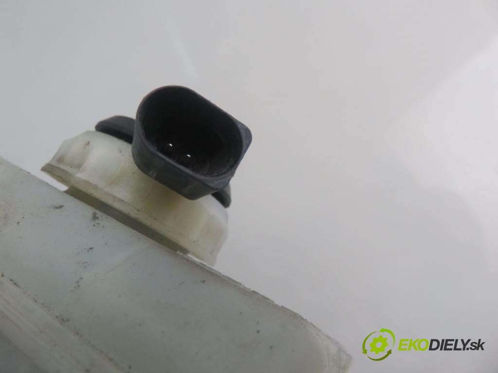 AUDI A4 (8K2, B8) SEDAN 2008 118,00 1.8 TFSI - CABB 1798,00 Posilovač 8K0612103L (Servočerpadlo, pumpa riadenia)