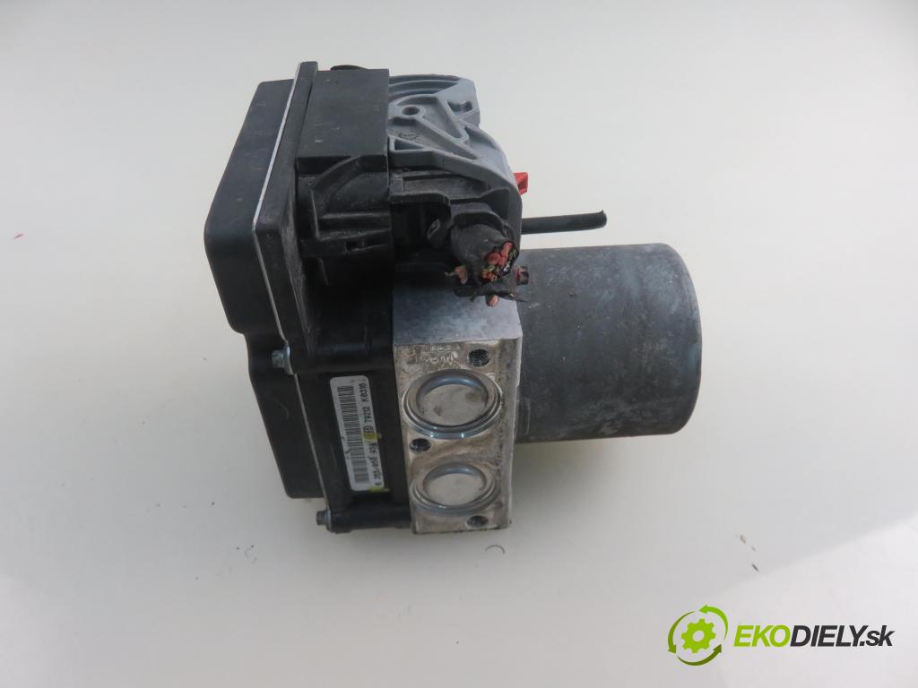 AUDI A4 (8K2, B8) SEDAN 2008 118,00 1.8 TFSI - CABB 1798,00 Pumpa ABS 8K0614517BB ; 0265950934 ; 0265236078 (Pumpa ABS)