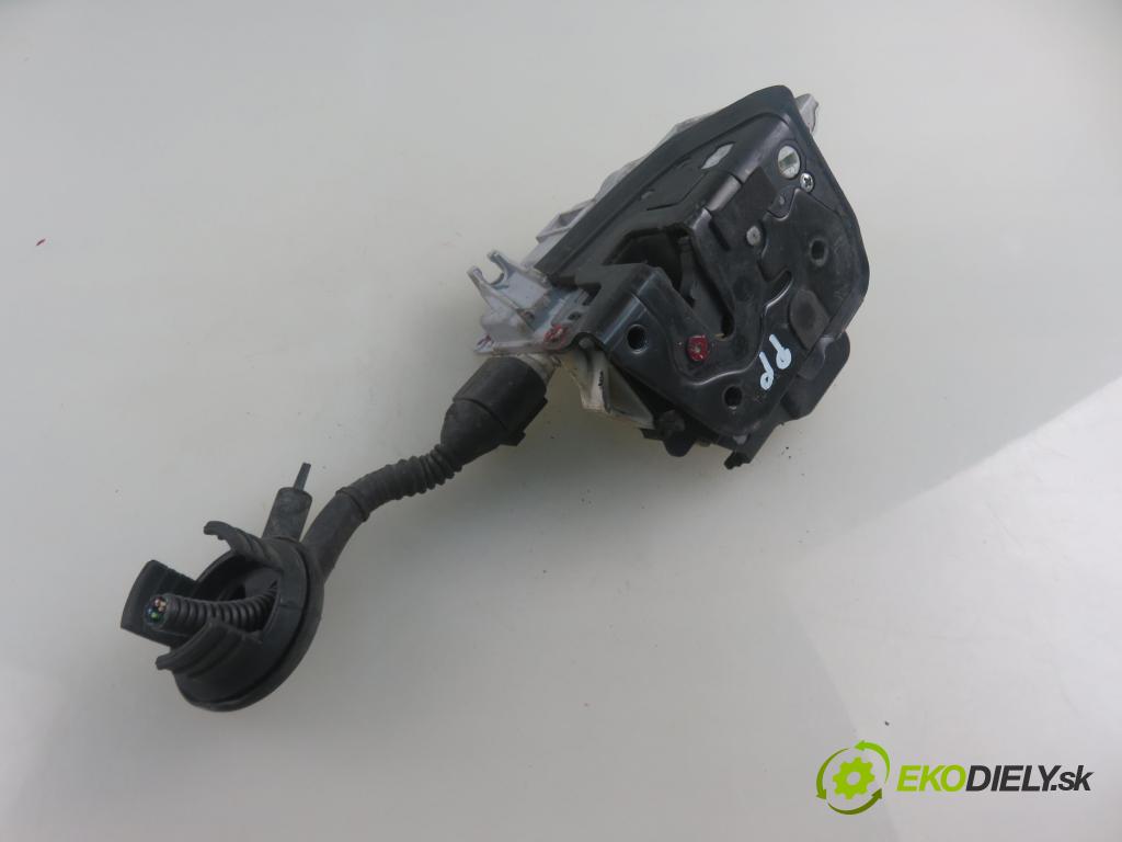 AUDI A6 (4F2, C6) SEDAN 2004 165,00 3.0 TDI quattro - BMK 2967,00 zámok PPE 4F1837016