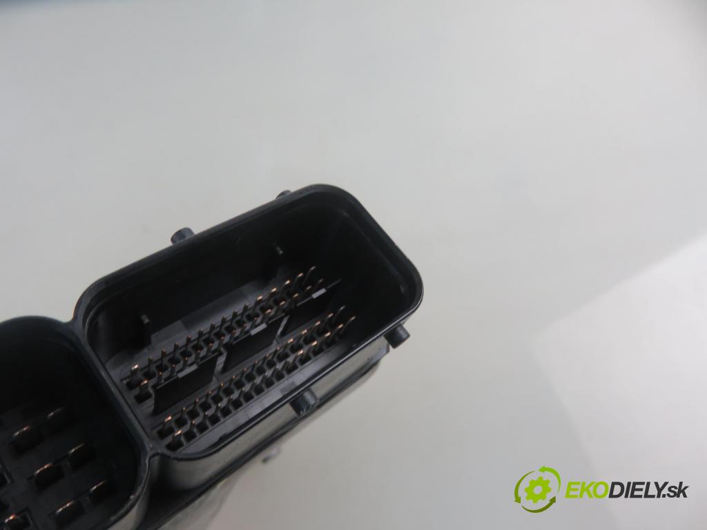 AUDI A6 (4F2, C6) SEDAN 2004 165,00 3.0 TDI quattro - BMK 2967,00 Riadiaca jednotka Motor 4F0907401A ; 4F0910401L ; 0281012153
