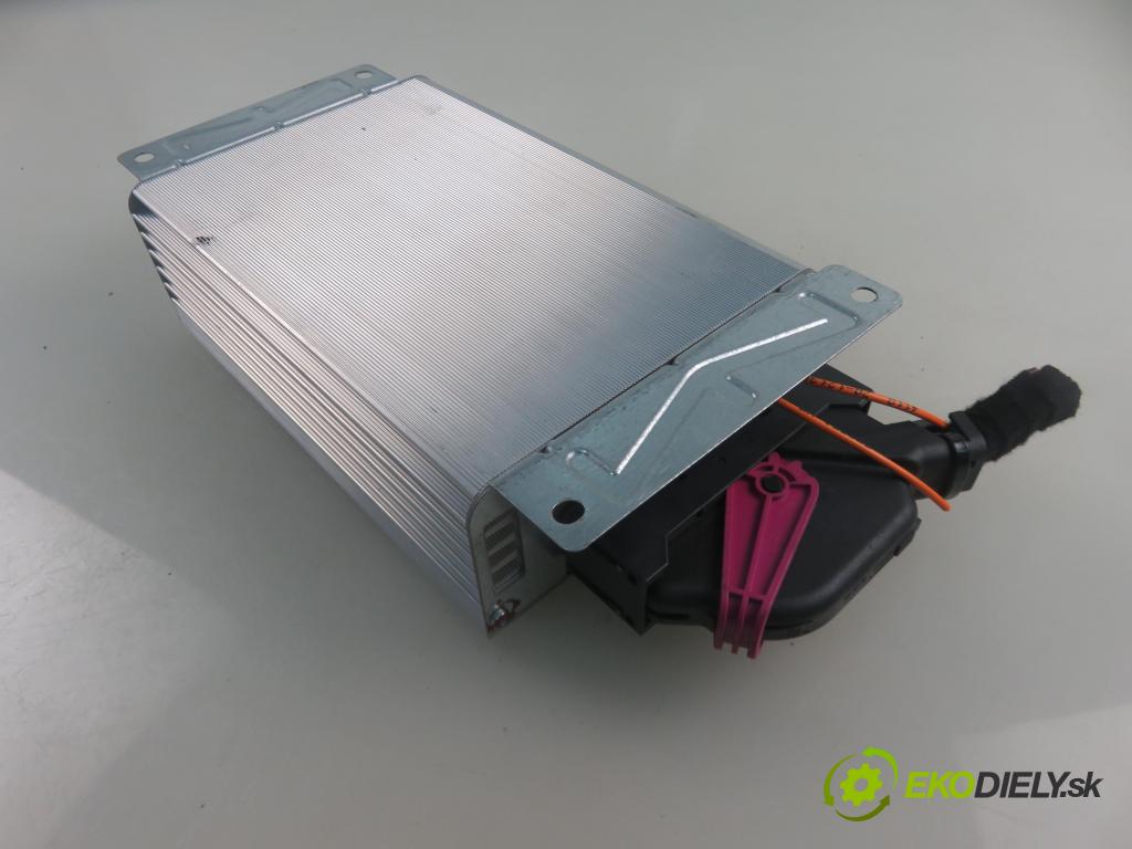 AUDI A6 (4F2, C6) SEDAN 2004 165,00 3.0 TDI quattro - BMK 2967,00 Zosilňovač 4F0910223B ; 4F0035223 (Zosilňovač)