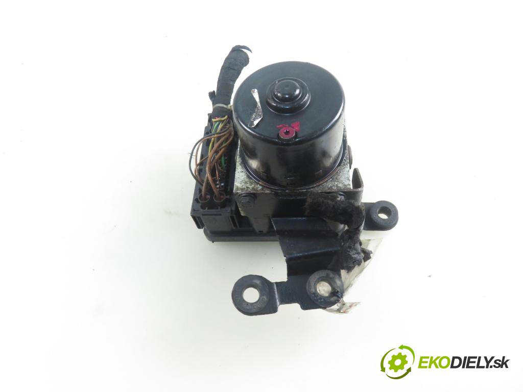 VW GOLF IV (1J1) HB 2001 66,00 1.9 TDI 90 - ALH 1896,00 Pumpa ABS 1C0907379E ; 10096003133 ; 10020600094 (Pumpa ABS)