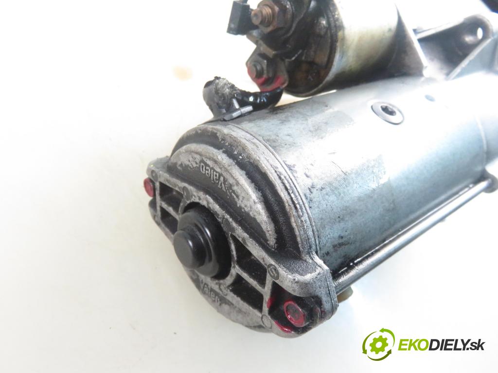 VOLVO V40 Kombi (645) KOMBI 2001 85,00 1.9 DI 116 - D 4192 T3 1870,00 Štartér 8200064465 ; D7R48 ; 30620657 (Štartér)