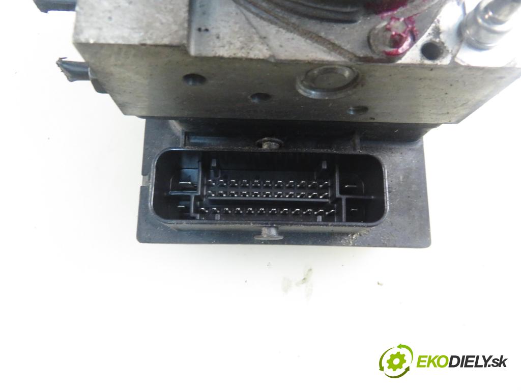 AUDI A6 (4F2, C6) SEDAN 2004 165,00 3.0 TDI quattro - BMK 2967,00 pumpa ABS 0265950359 ; 4F0614517A ; 0265234111 (Pumpy brzdové)