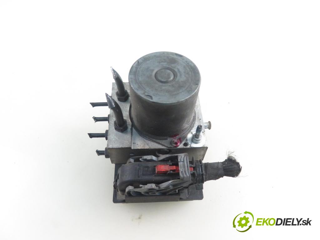 AUDI A6 (4F2, C6) SEDAN 2004 165,00 3.0 TDI quattro - BMK 2967,00 pumpa ABS 0265950359 ; 4F0614517A ; 0265234111 (Pumpy brzdové)