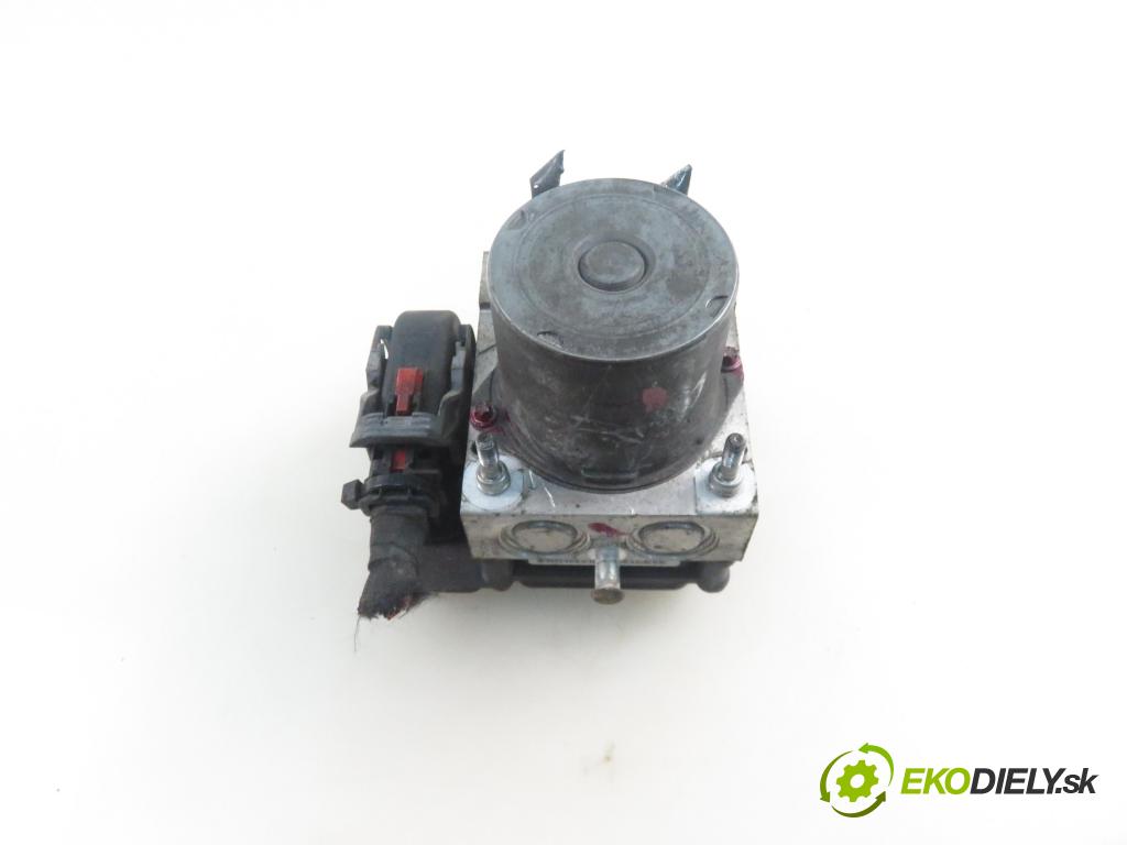 AUDI A6 (4F2, C6) SEDAN 2004 165,00 3.0 TDI quattro - BMK 2967,00 pumpa ABS 0265950359 ; 4F0614517A ; 0265234111 (Pumpy brzdové)