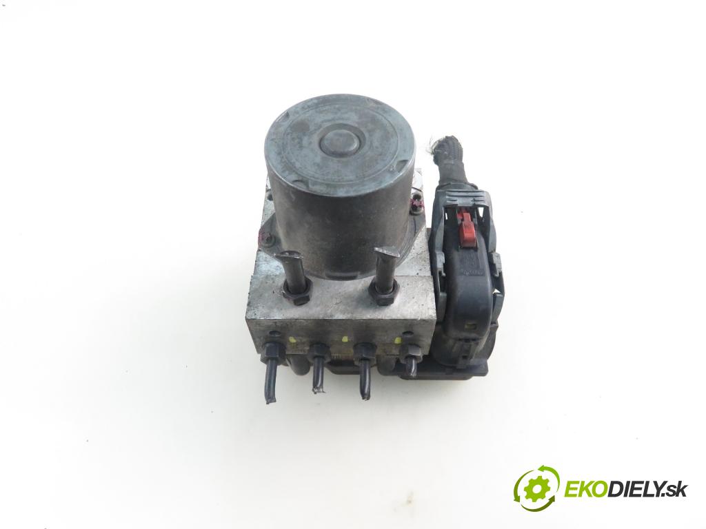 AUDI A6 (4F2, C6) SEDAN 2004 165,00 3.0 TDI quattro - BMK 2967,00 pumpa ABS 0265950359 ; 4F0614517A ; 0265234111 (Pumpy brzdové)