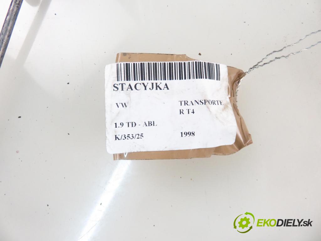 VW TRANSPORTER IV Skrzynia (70XA) FURGON 1998 50,00 1.9 TD 68 - ABL 1896,00 spinačka 701905851 (Spínacia skrinka)