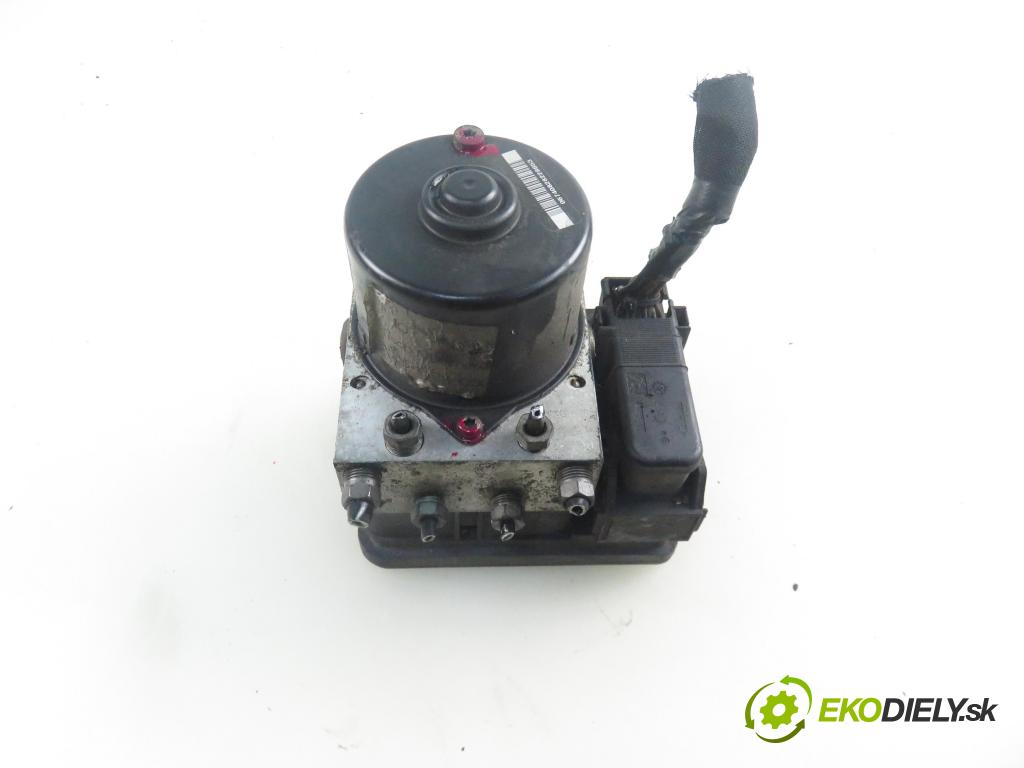 FORD FOCUS II Turnier (DA_, FFS, DS) KOMBI 2005 80,00 1.6 TDCi 109 - G8DE 1560,00 Pumpa ABS 10096001193 ; 3M512C405HB ; 10020602164 (Pumpa ABS)