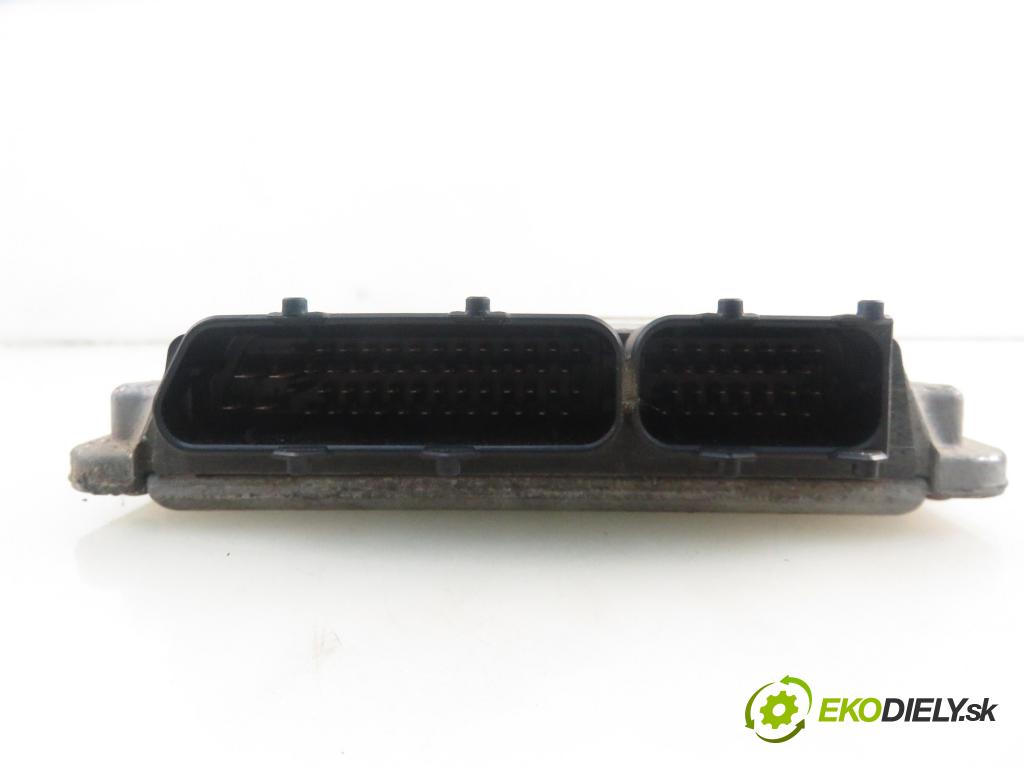 VW GOLF IV (1J1) HB 1999 110,00 1.8 T - AGU 1781,00 Riadiaca jednotka Motor 06A906018R ; 0261204673